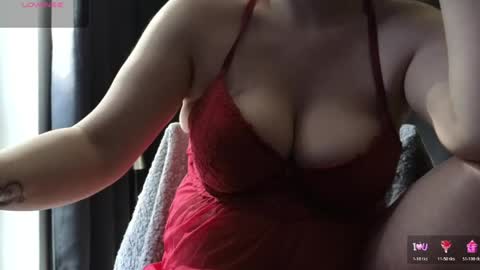 Snapshot of mia_g0ld chatting on 04.21.26 Golden ones online show from 04.21.26