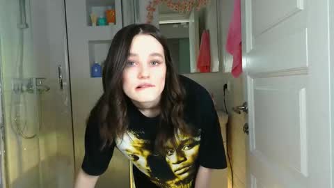 Mia online show from 02.27.25