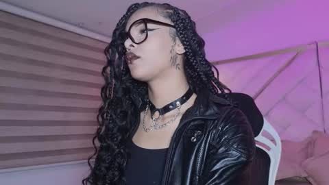 Mia online show from 02.19.26