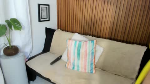 Mia online show from 04.07.26