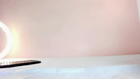  I am Mia  online show from 01.14.26