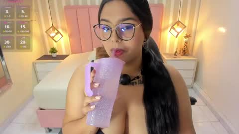 Naomi online show from 04.17.26