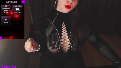 MiaJoy online show from 11.19.25