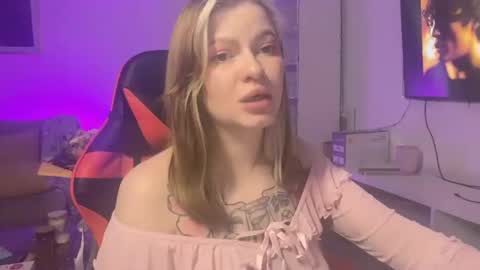 Mia online show from 02.14.26