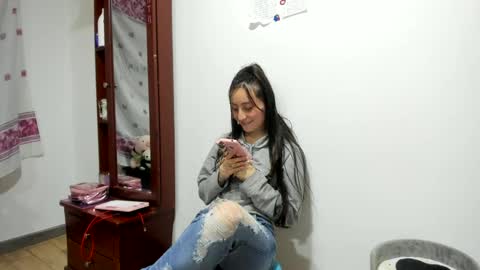 mia kaneee online show from 01.12.25