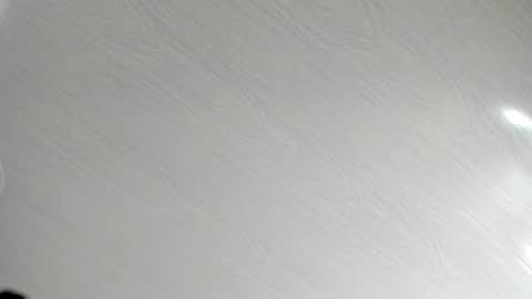 Mia online show from 04.14.26