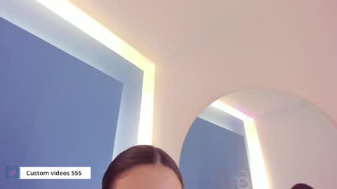 Snapshot of mia_lombana chatting on 12.15.25 mia_lombana online show from 12.15.25