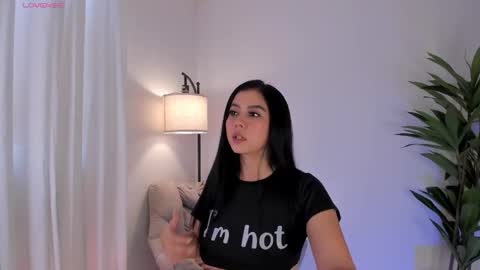 Snapshot of mia_love__ chatting on 10.20.25 MIA LOVE online show from 10.20.25