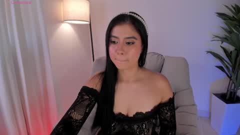 Snapshot of mia_love__ chatting on 11.09.25 MIA LOVE online show from 11.09.25