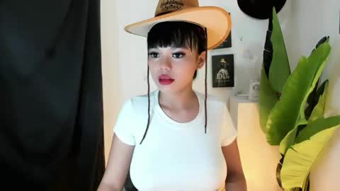 Snapshot of mia_lover9 chatting on 06.07.26 M I A online show from 06.07.26