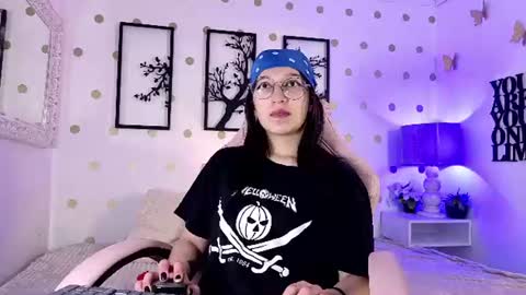 Mia online show from 07.04.26