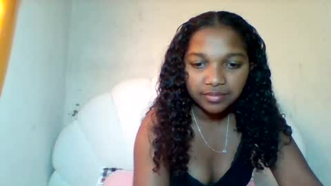 mia_lunah online show from 08.02.26