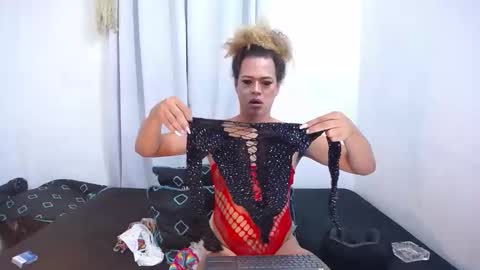 ---Mia--- online show from 11.09.25