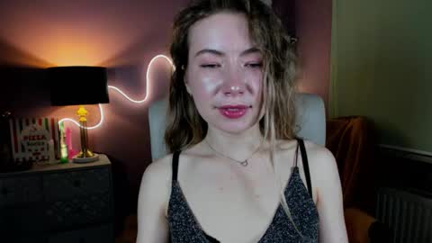 Mia online show from 11.02.25