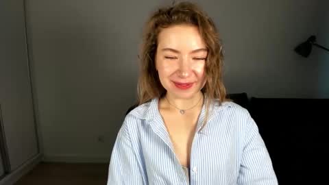 Snapshot of mia_luxx92 chatting on 02.12.26 Mia online show from 02.12.26