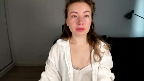 Snapshot of mia_luxx92 chatting on 02.16.26 Mia online show from 02.16.26