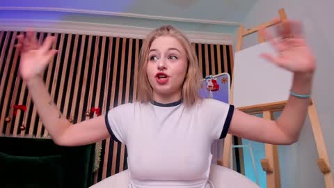 Mia here Appreciate your support online show from 01.01.25