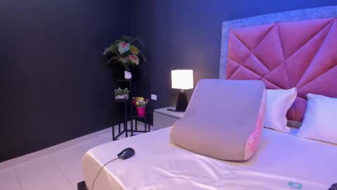 MIA  online show from 03.12.26