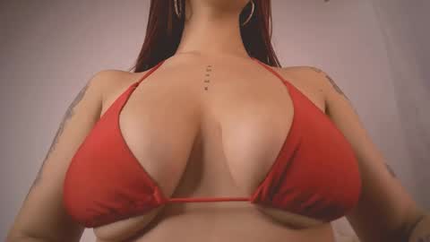 mia independent model online show from 02.09.26