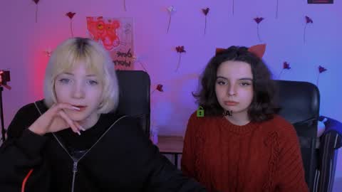 mia_mooon_ online show from 04.12.26