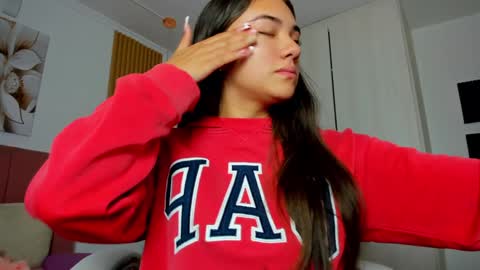 Mia Nevaeh - follow me online show from 01.04.25