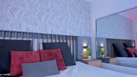 Snapshot of mia_oceann chatting on 02.12.25 MIa online show from 02.12.25