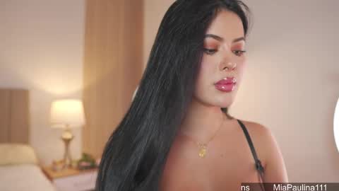 Instagram Nelyiramirez online show from 03.03.26