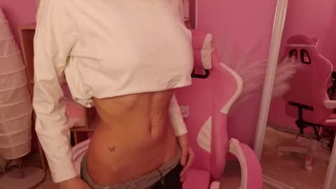 Snapshot of mia_purr chatting on 02.02.26 Mia online show from 02.02.26