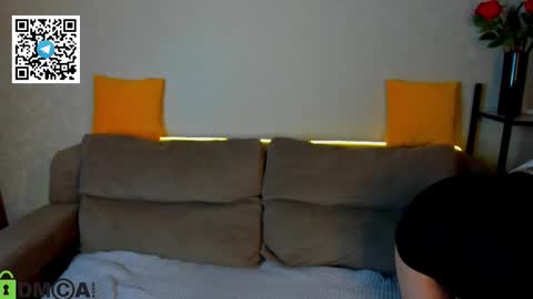 Mia online show from 10.21.25