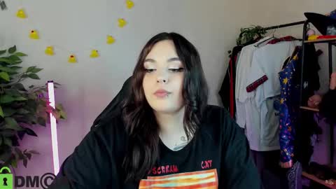 Snapshot of mia_r0ss chatting on 02.04.26 Mia online show from 02.04.26