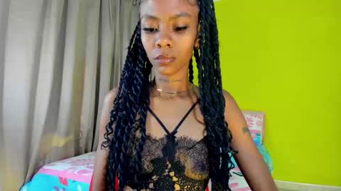 Snapshot of mia_rissi chatting on 10.11.25 Mia online show from 10.11.25