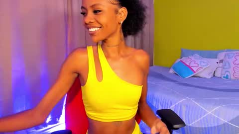 Mia online show from 11.22.25