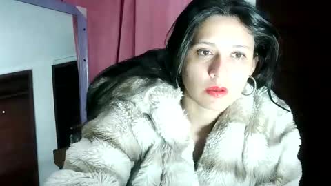 Snapshot of mia_robeerts chatting on 09.18.25 mia_robeerts online show from 09.18.25
