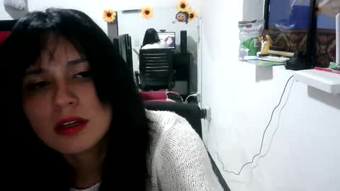 Snapshot of mia_robeerts chatting on 03.05.26 mia_robeerts online show from 03.05.26