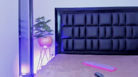 mia online show from 04.11.26