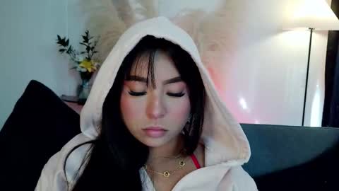 Mia online show from 02.05.26