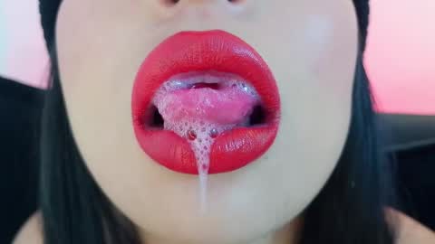 Mia online show from 04.01.26