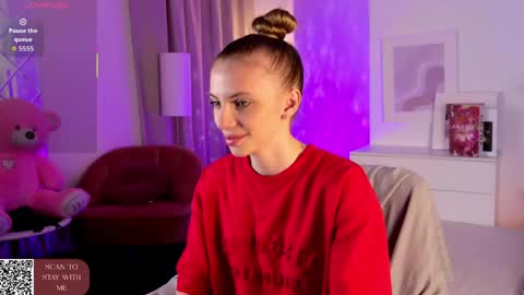 Mia online show from 04.10.26