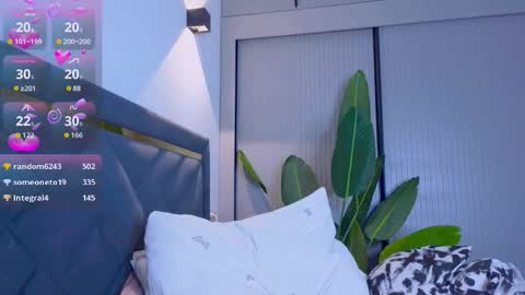 Mia online show from 11.02.25