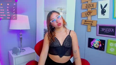 Mia  online show from 09.09.25