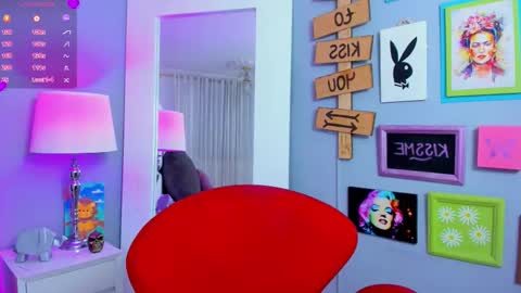 Mia  online show from 12.02.25