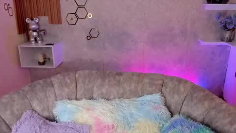 Mia online show from 05.08.26