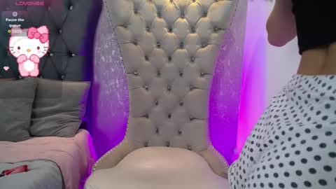 Mia online show from 09.27.25