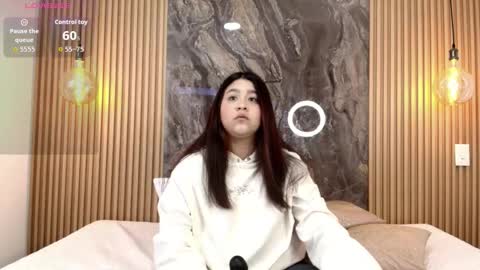 Snapshot of mia_sun14 chatting on 10.21.25 MIA SUN online show from 10.21.25