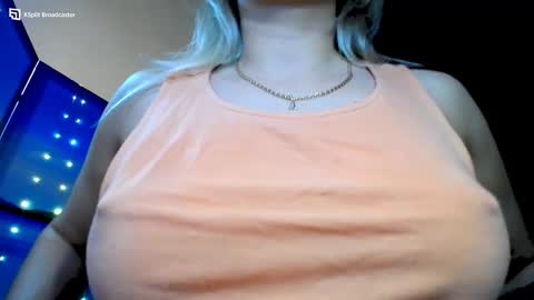 Snapshot of mia_sunnyy chatting on 01.20.25 Mia. online show from 01.20.25