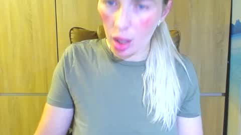 Mia. online show from 06.11.26