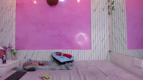 Mia online show from 03.28.26