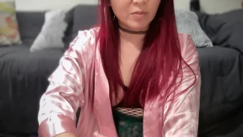 Mia online show from 12.04.25