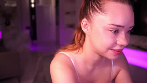 VixenMia online show from 12.15.25