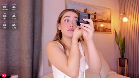 Mia White  online show from 02.06.25